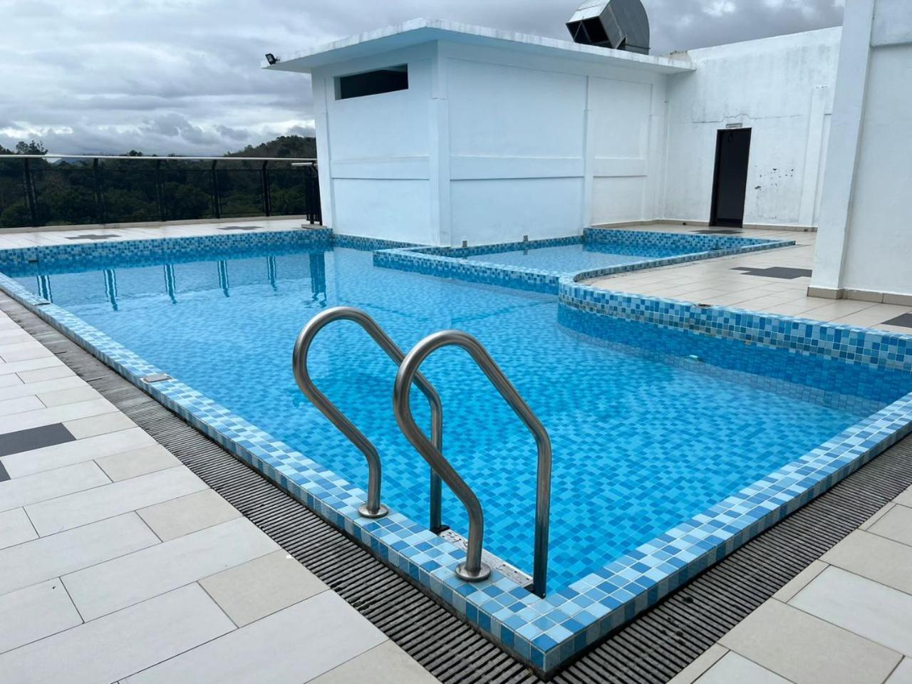 Samsara Studio Apartment At Kompleks Mutiara Gm グア・ムサン エクステリア 写真